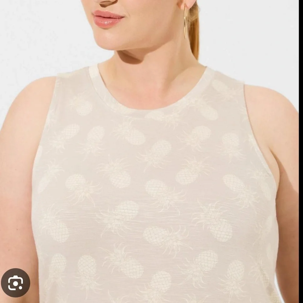 NWT Torrid Super Soft slub crew neck side slit tank grand pineapples dew - Picture 3 of 7